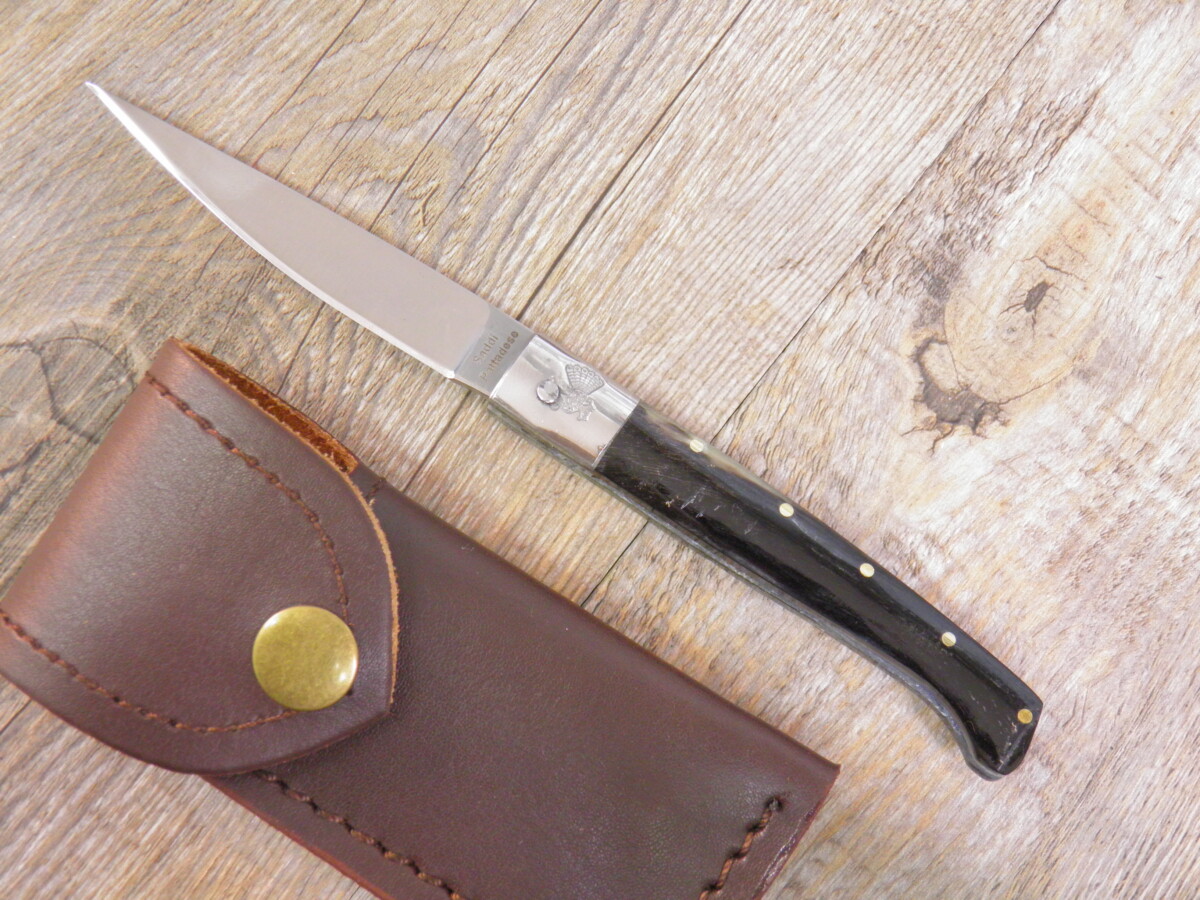 Coltello Pattada Manico in Corno Di Muflone lama da 8 cm (17,5cm totali)