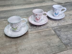 Ceramica Sarda Pavoncella Tazzina con piedino Da Caffè in 3 colori