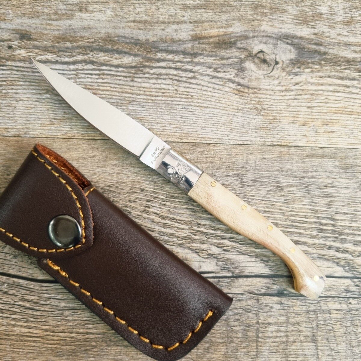 Coltello Pattada Manico In Corno Di Montone Lama Da 8 Cm (17,5Cm) - Lady M Sardegna Coltello Pattada Manico In Corno Di Montone Lama Da 8 Cm (17,5Cm)