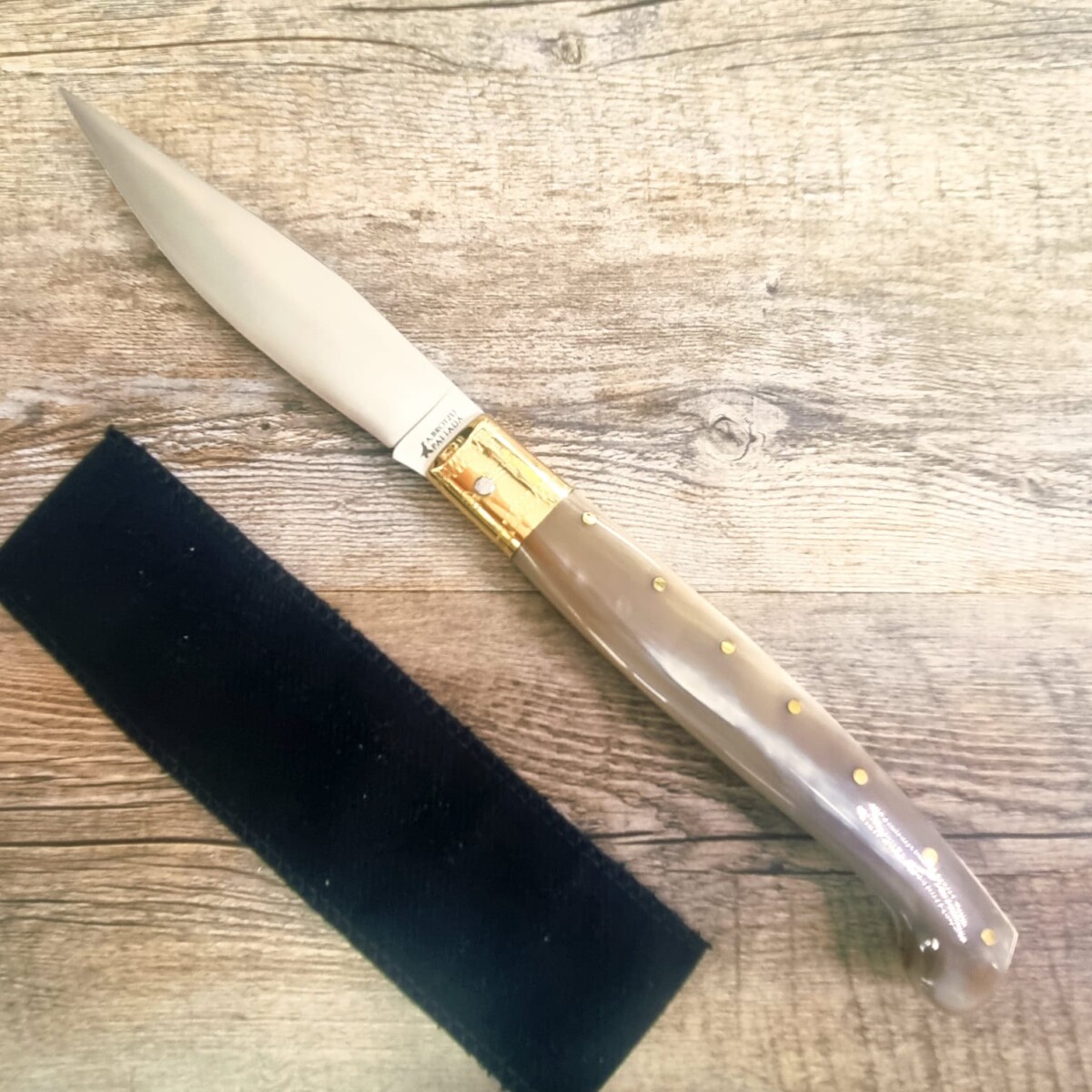 Coltello Pattada Brotzu Manico In Corno Di Bue Lucido (33Cm) Lama Da 15 Cm - Lady M Sardegna Coltello Pattada Brotzu Manico In Corno Di Bue Lucido (33Cm) Lama Da 15 Cm