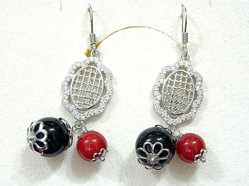 Pendientes Colgantes de Coral Su Coccu Kokos Sabegia