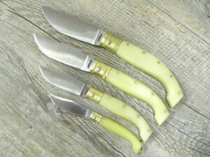 Coltello Arburesa Manico in Resina chiara