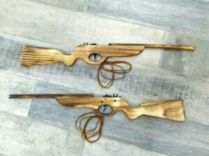 set of 2 Duel Wooden Elastic Rifles (65cm)