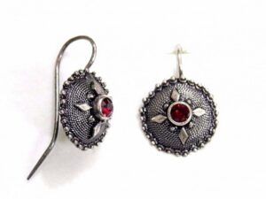 Stud Earrings Garnet Stone 1.3 cm in 3 colours