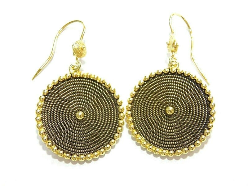 Pendientes Corbula Sarda Oro Bruñido