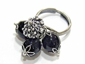 Ring on filigree kokos sabegia coccu with button
