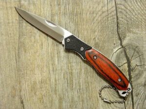 Coltello serramanico in Legno (15,5cm)