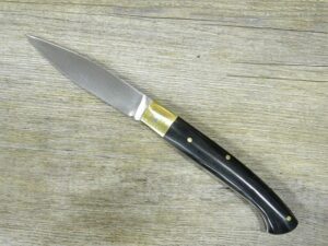 Coltello tipo Pattada  Manico in corno di bufalo