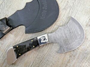 Coltello artigianale da scuoio Pellame lama in damasco corno di bufalo (22,5cm)