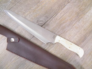 Coltello Gyuto artigianale Cuoco con manico in osso di tibia (37cm)
