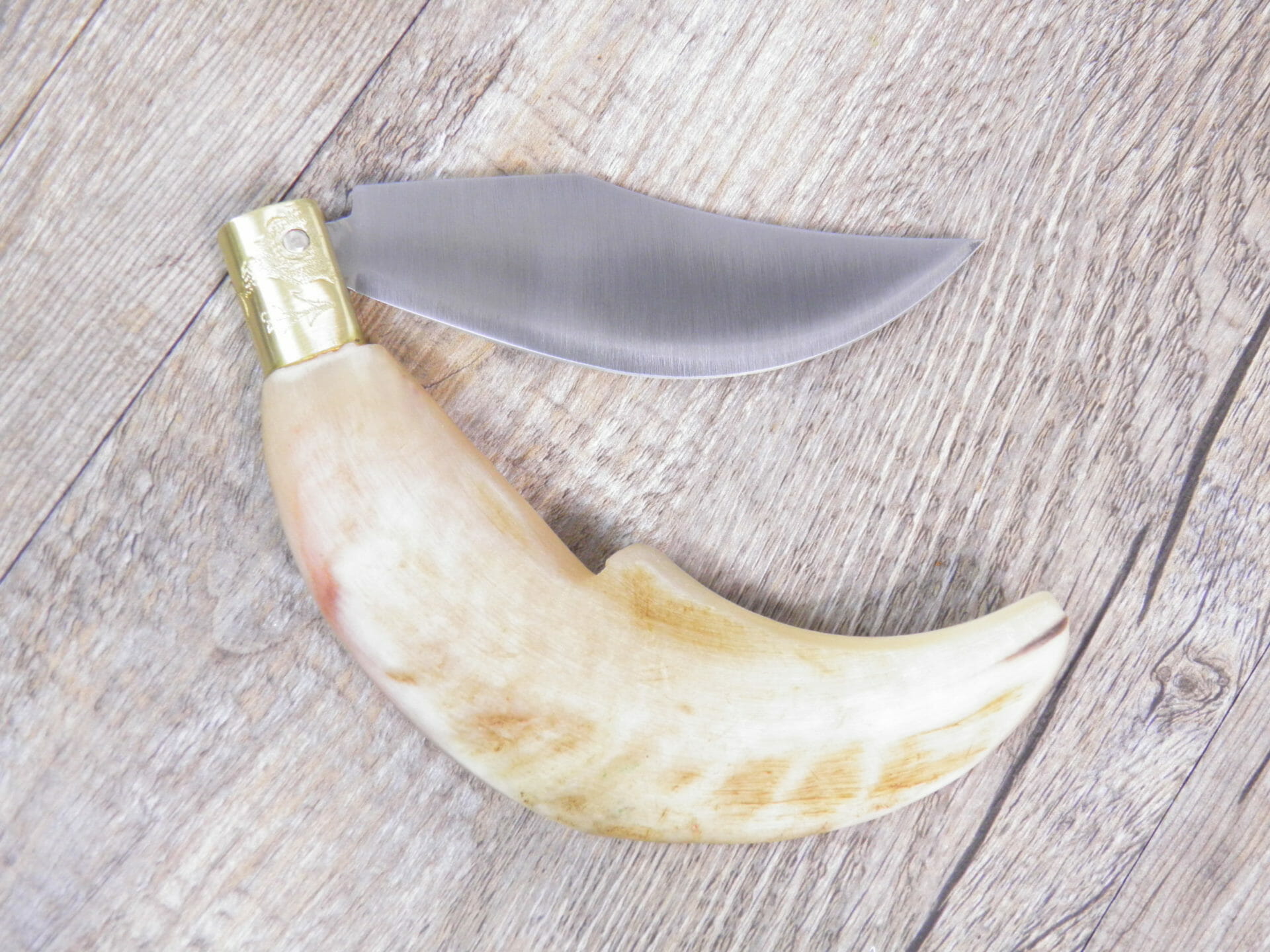 Handcrafted Arburesa Knife Raw Mouflon Horn Handle (21Cm) - Lady M Sardinia Handcrafted Arburesa Knife Raw Mouflon Horn Handle (21Cm) - Lady M Sardinia