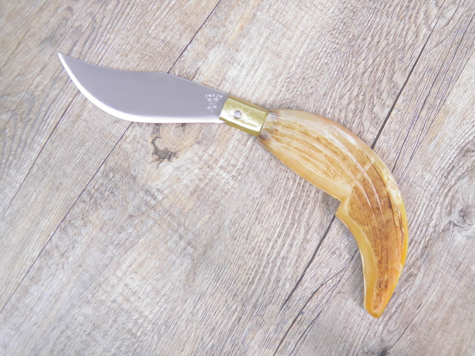 Handcrafted Arburesa Knife Raw Mouflon Horn Handle (25 cm) - Lady M Sardinia Coltello Artigianale Arburesa Manico In Corno Di Muflone Grezzo (25 Cm)