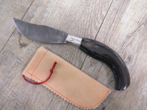Handcrafted Arburesa knife with mouflon horn handle Damascus blade (23cm)