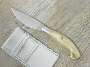 Coltello artigianale Pusceddu Arburesa manico in corno di montone grezzo (18cm)