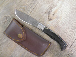 ARTISAN KNIFE arburesa MUFLON-horn handle damask blade (20cm)