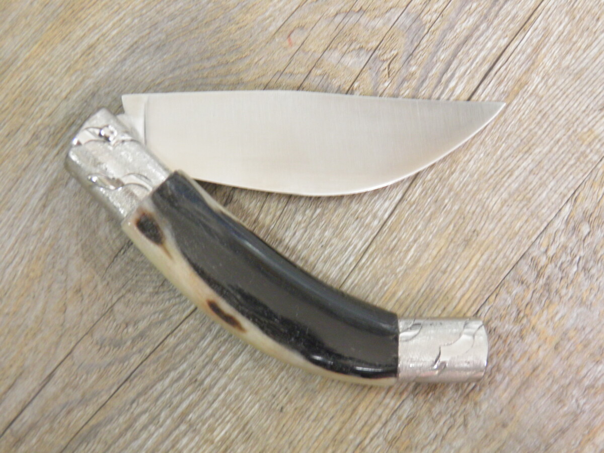 Handmade Arburesa Knife with Mouflon Horn Handle (21 cm) - Lady M Sardinia Handmade Arburesa Knife with Mouflon Horn Handle (21 cm) - Lady M Sardinia