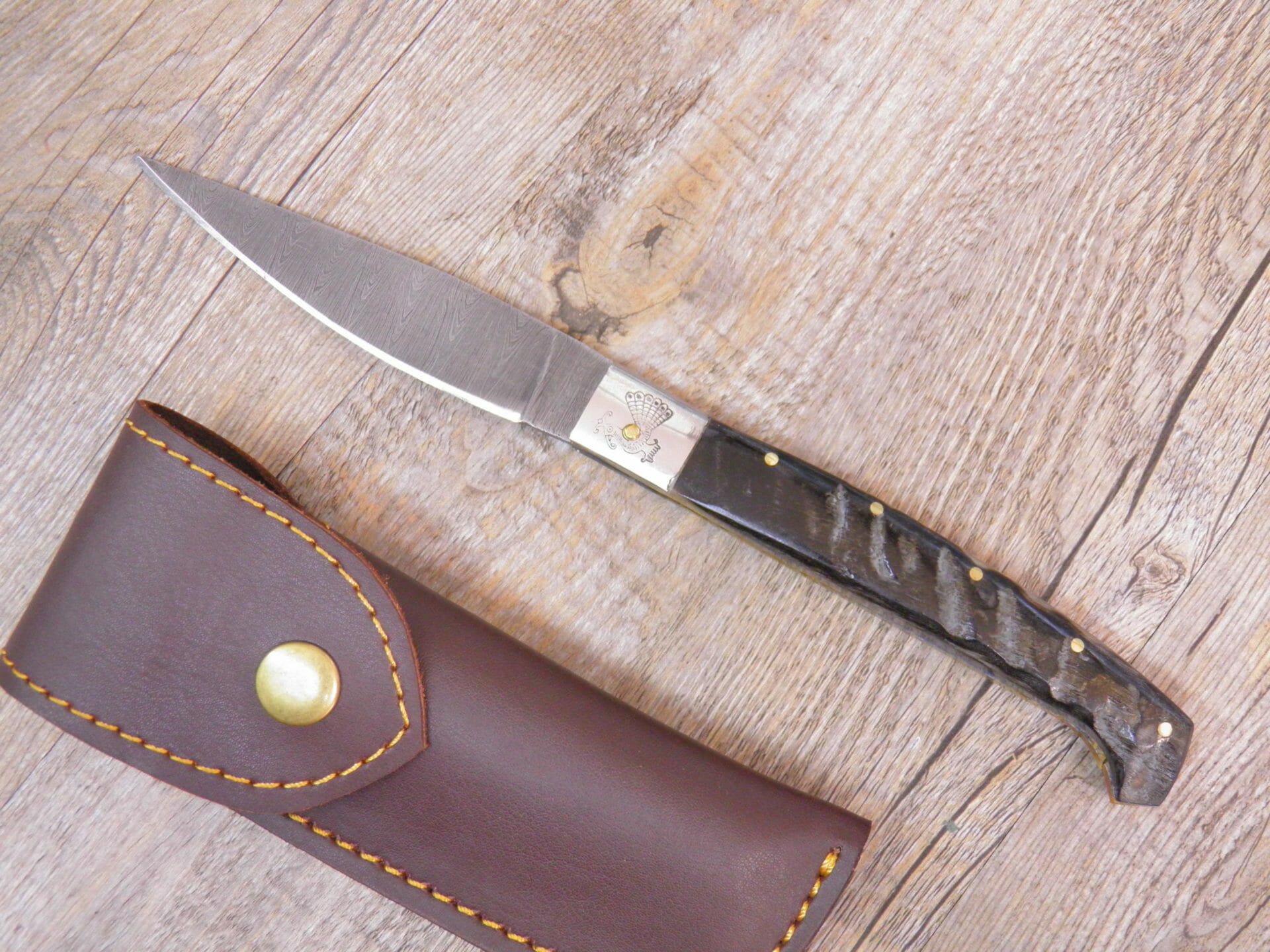 Coltello Pattada Damasco Manico In Corno Di Muflone Grezzo (24Cm) - Lady M Sardegna Coltello Pattada Damasco Manico In Corno Di Muflone Grezzo (24Cm)