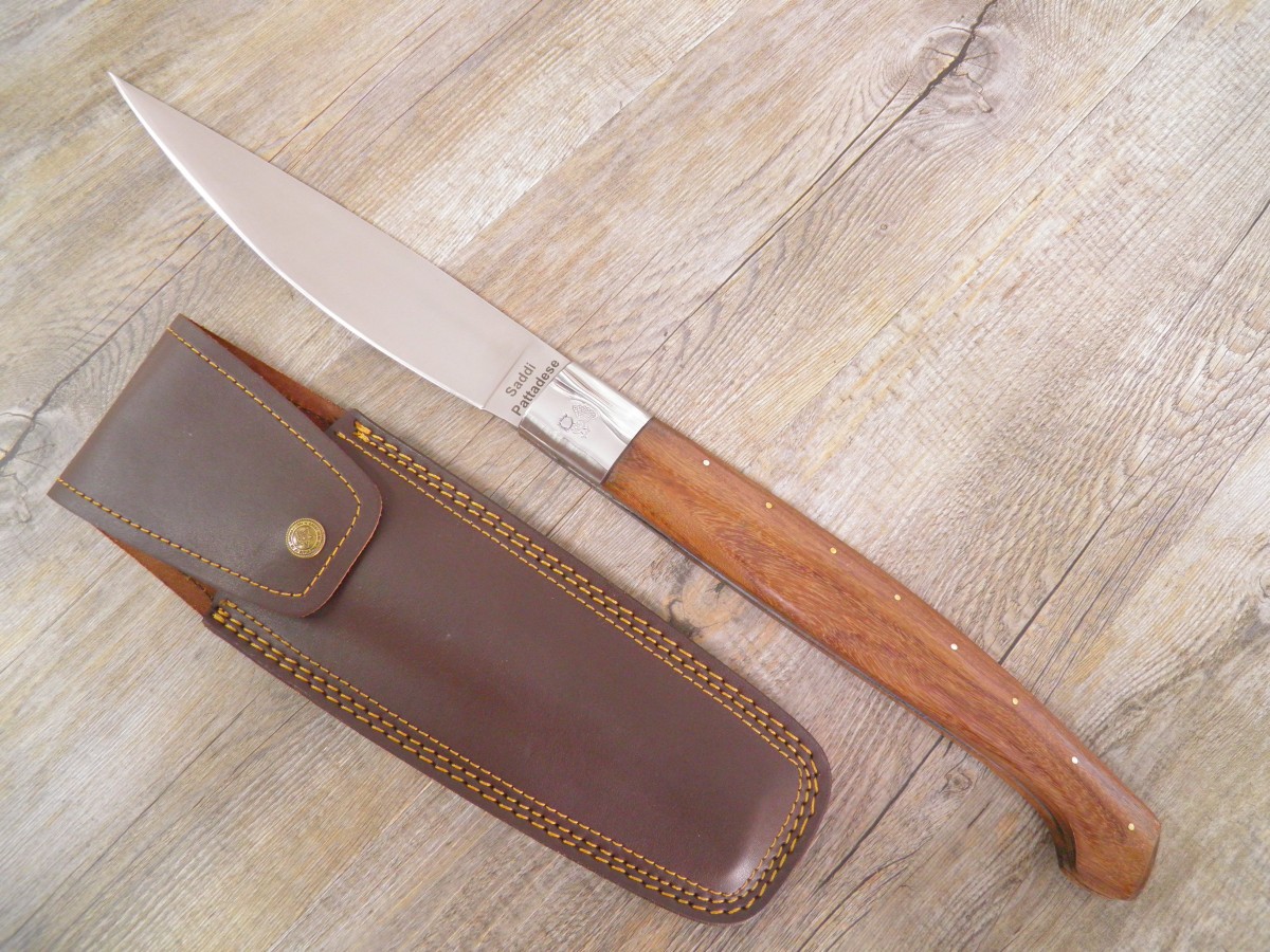 Coltello Pattada  Manico in legno di castagno Gigante (55cm)