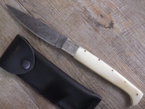 Coltello artigianale Pattada Damasco Manico in osso di tibia (27,5cm)