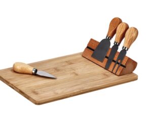 Tagliere in Bamboo con 4 coltelli da formaggio con supporto magnetico 30 x 20 cm