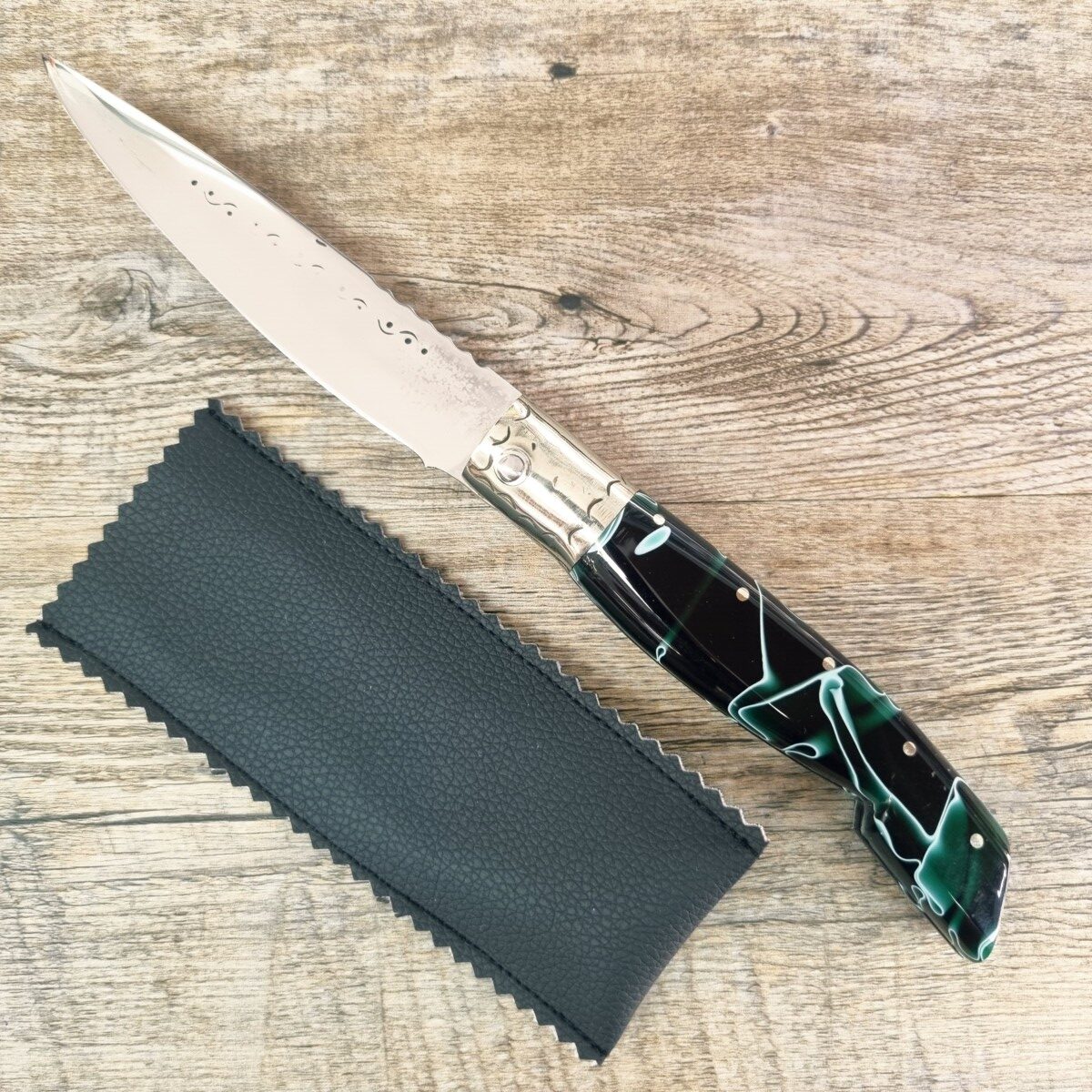 Coltello Artigianale Sardo Manico In Resina Pigmentata Da Scanno (25Cm) - Lady M Sardegna Coltello Artigianale Sardo Manico In Resina Pigmentata Da Scanno (25Cm)