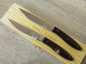 Set 2 Coltelli Pattada Da Tavola manico in corno di bufalo con custodia in legno
