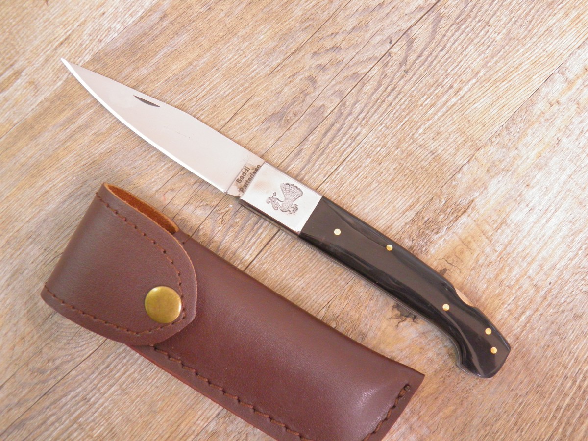 Pattada knife with blade lock Buffalo horn handle (23 cm)