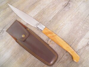 Coltello Pattada Gigante Manico in legno di castagno (55cm)