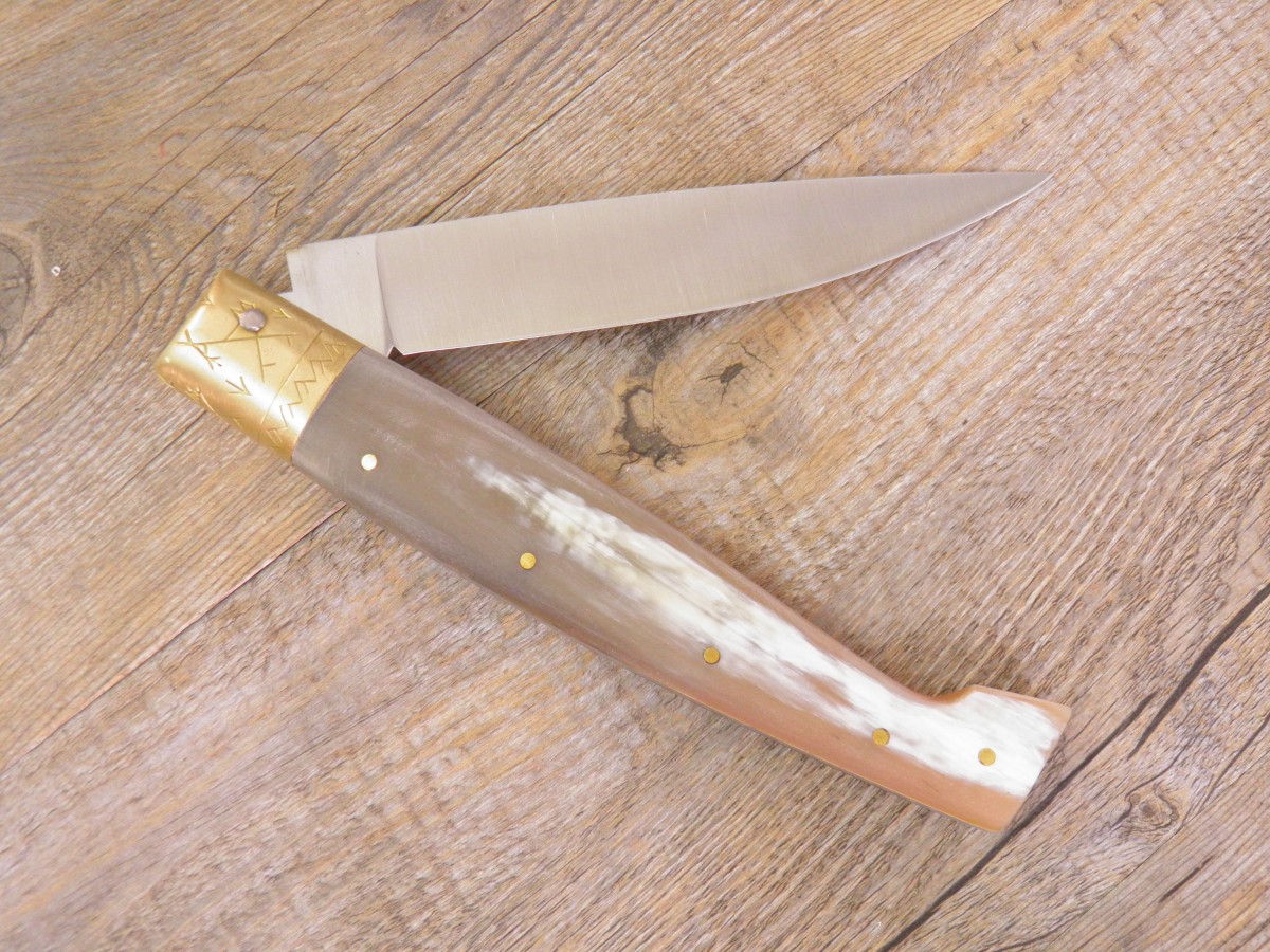 1+ (2) Coltello Artigianale Original Pattada Lama Dolce Manico In Corno Di Bue (33Cm) - Lady M Sardegna