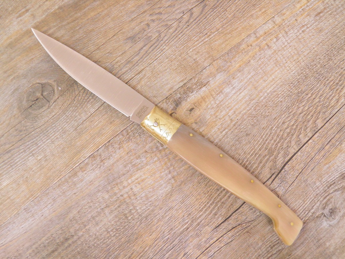 Coltello Artigianale Original Pattada Lama Dolce Manico In Corno Di Bue (33Cm) - Lady M Sardegna Coltello Artigianale Original Pattada Lama Dolce Manico In Corno Di Bue (33Cm)