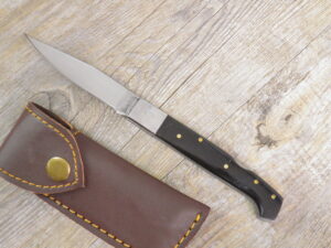 Coltello Pattada con blocco lama Manico in conro di bufalo (20cm)