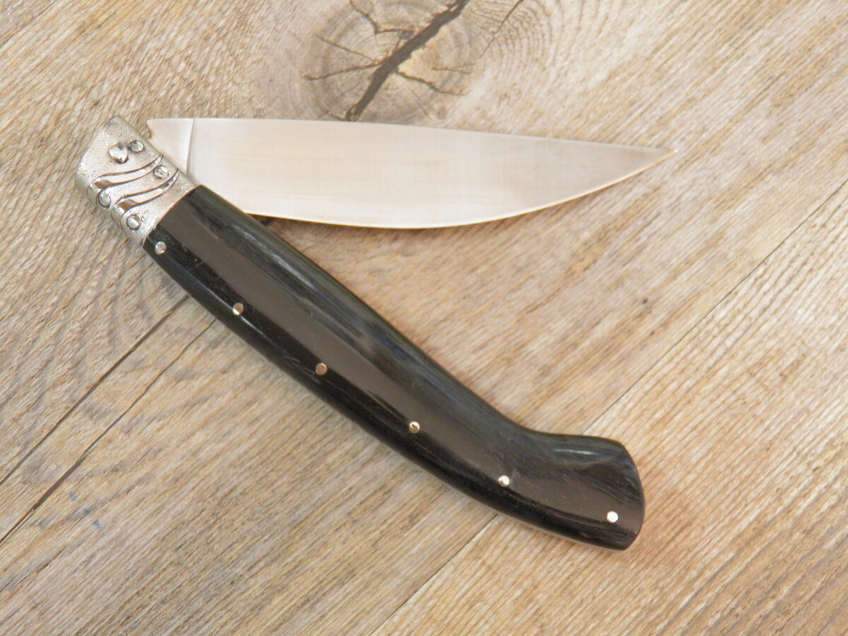 Coltello Artigianale Scanno Arburesa Manico Corno Di Muflone Con Anima (26,5Cm) - Lady M Sardegna Coltello Artigianale Scanno Arburesa Manico Corno Di Muflone Con Anima (26,5Cm) - Lady M Sardegna