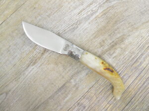 Coltello tipo Arburesa Manico in corno di montone grezzo (17cm)