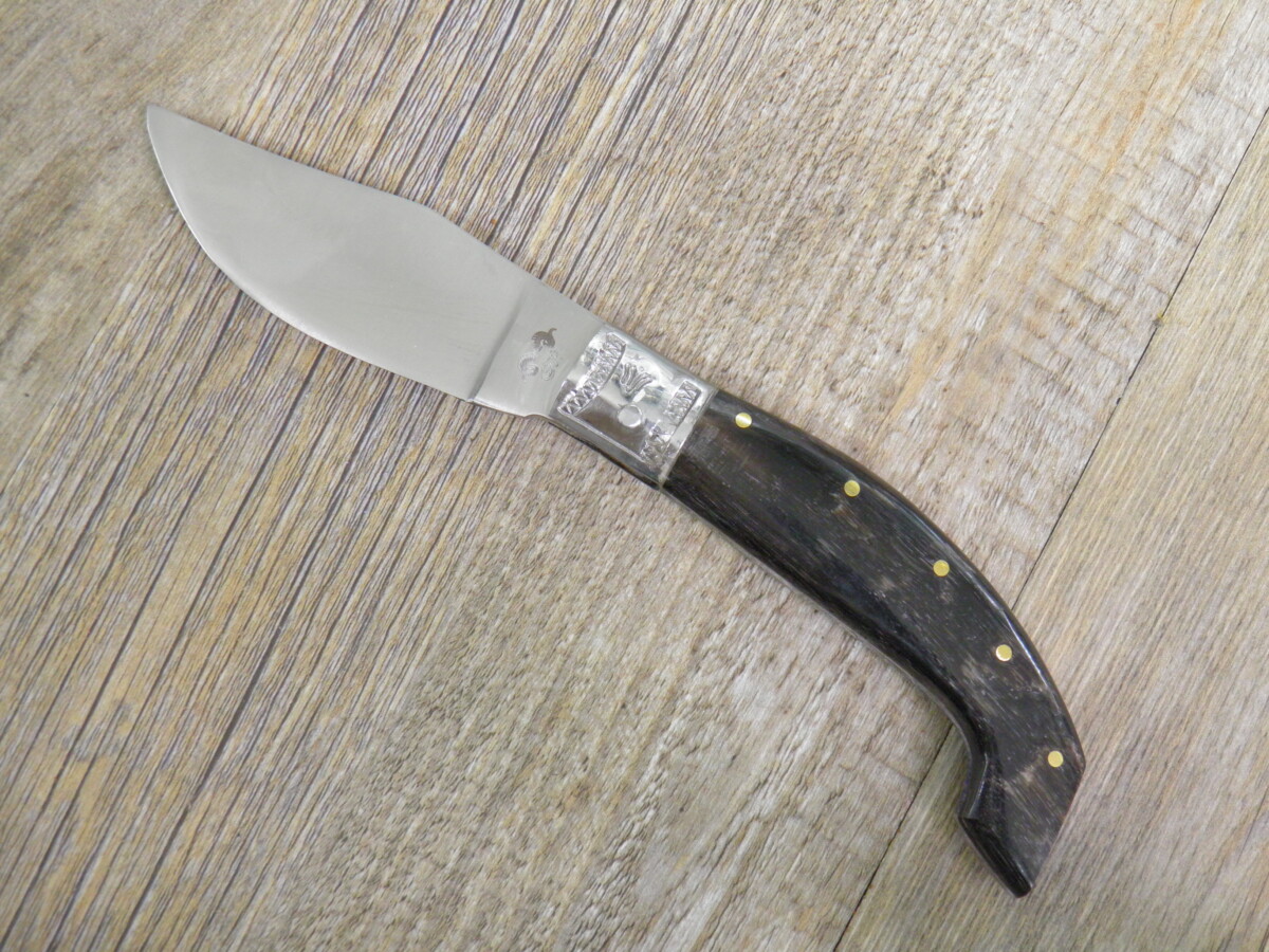 Coltello tipo Arburesa Manico in corno di montone grezzo (19cm)
