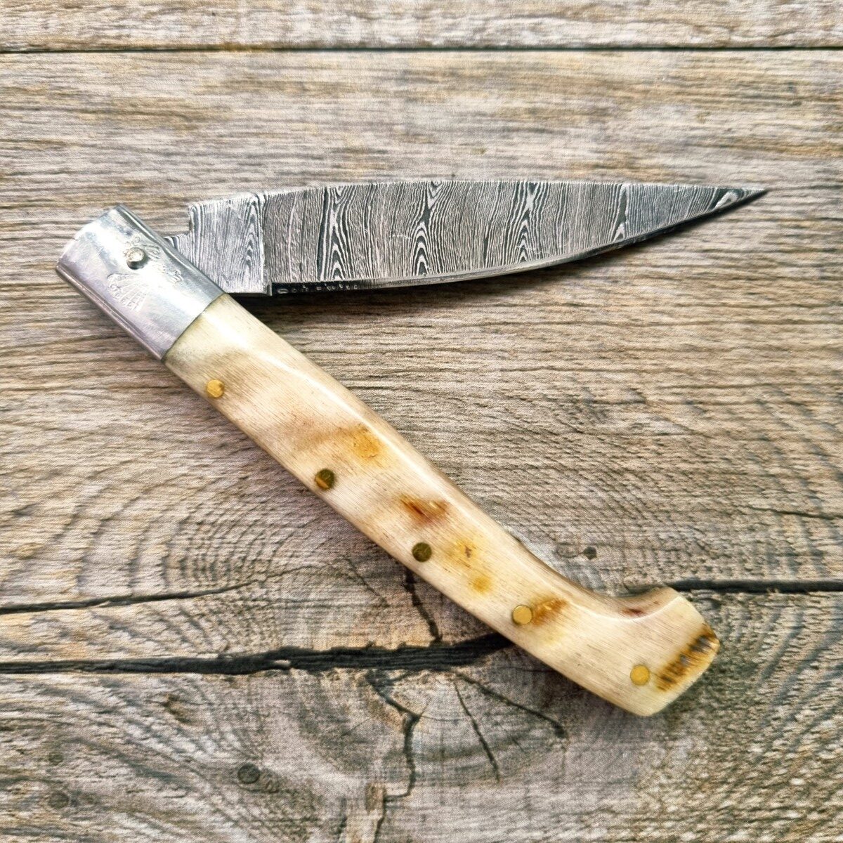 Coltello Pattada Damasco Manico In Corno Di Montone (17Cm) - Lady M Sardegna Coltello Pattada Damasco Manico In Corno Di Montone (17Cm) - Lady M Sardegna