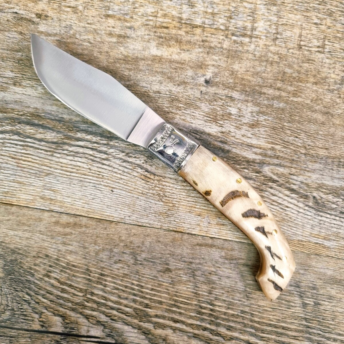 Coltello tipo Arburesa Manico in corno di montone grezzo (18,5cm)