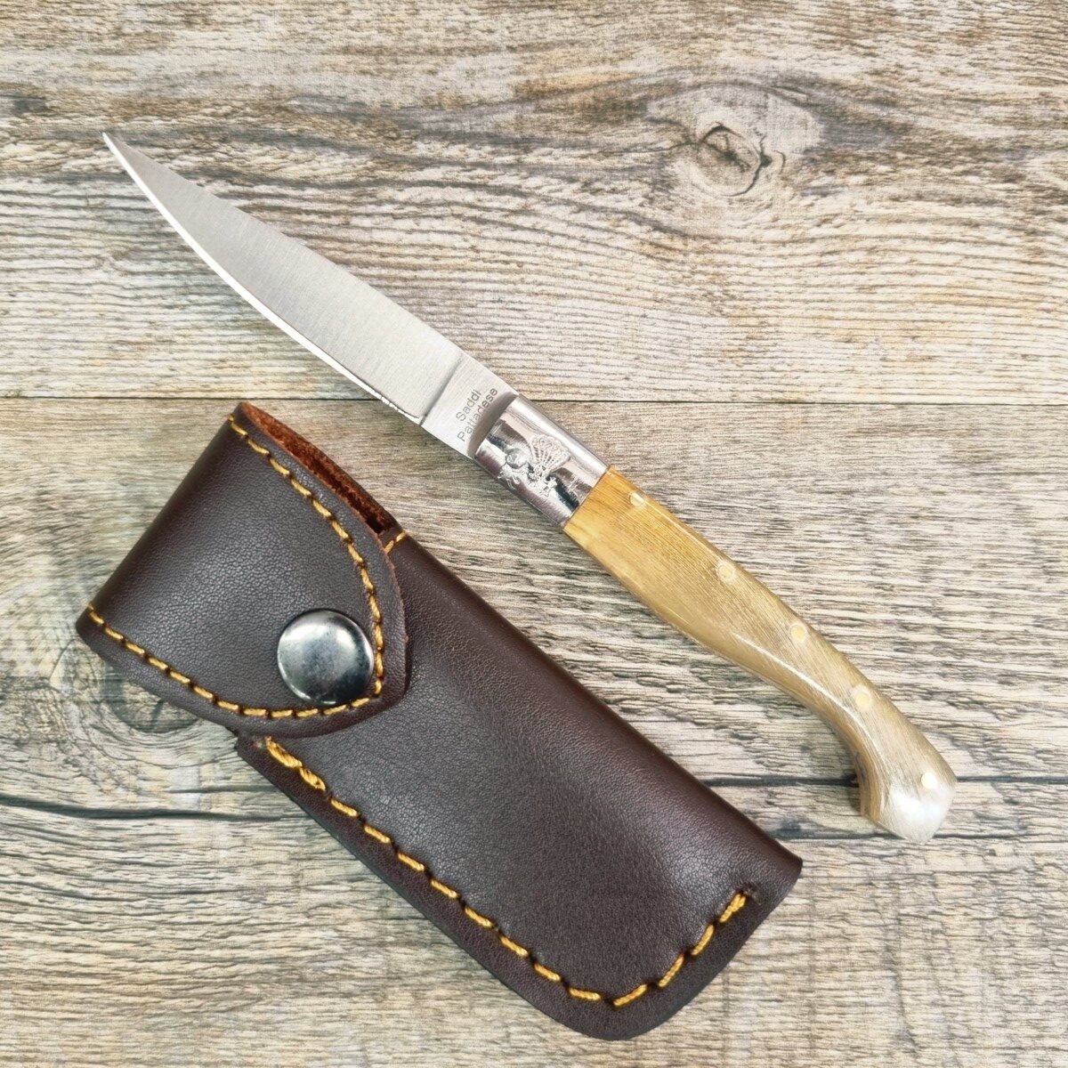 Coltello Pattada Manico In Corno Di Montone (17,5Cm) Lama Da 8 Cm - Lady M Sardegna Coltello Pattada Manico In Corno Di Montone (17,5Cm) Lama Da 8 Cm