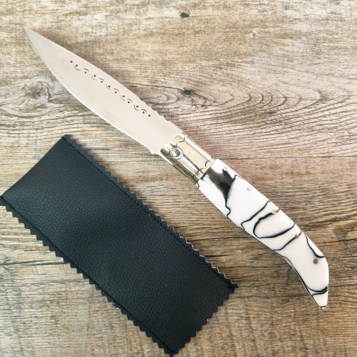 Coltello Artigianale Arburesa Manico In Resina Pigmentata Da Scanno (24 Cm) - Lady M Sardegna Coltello Artigianale Arburesa Manico In Resina Pigmentata Da Scanno (24 Cm)