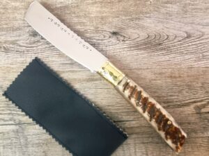 Coltello Artigianale Manico In Corno Di Muflone Grezzo Fiammato Lametta (23 Cm)