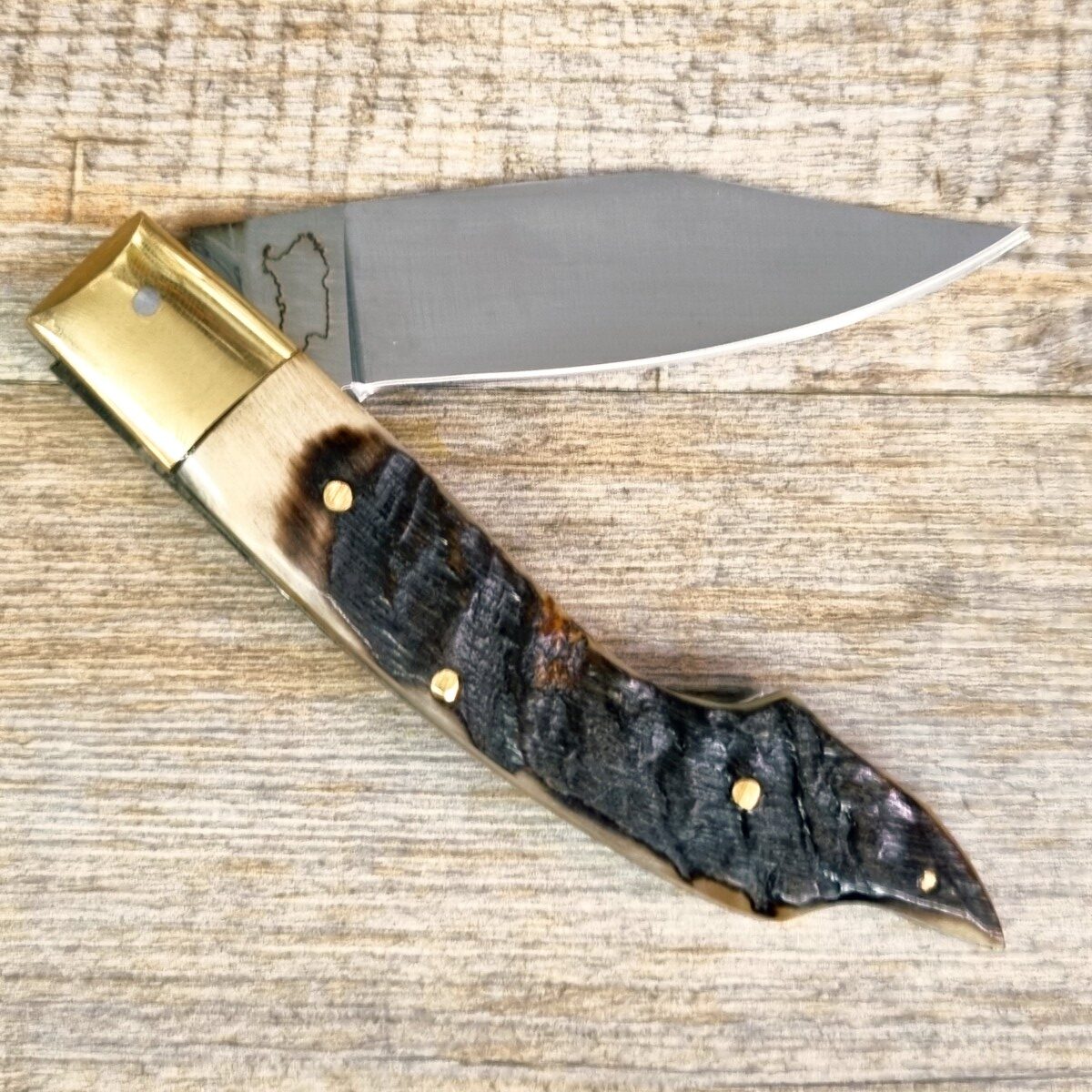 20261027_172939 Coltello Fatto A Mano Foggia Antica Manico In Corno Di Montone Grezzo Con Fodero (21Cm) - Lady M Sardegna