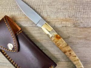 Coltello Fatto A Mano Tipo Pattada Manico In Corno Di Montone Grezzo Con Fodero (23,5Cm)