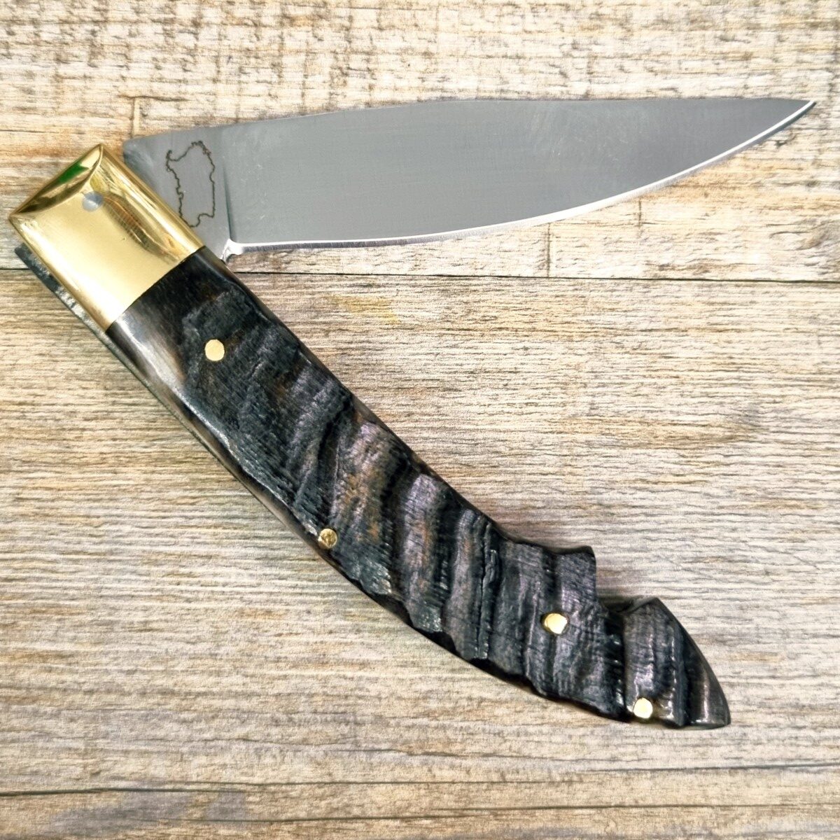 20261027_173721 Coltello Fatto A Mano Foggia Antica Manico In Corno Di Montone Grezzo Con Fodero (23,5Cm) - Lady M Sardegna